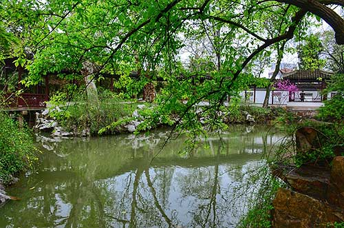 Yanshan Garden after a fine spring rain