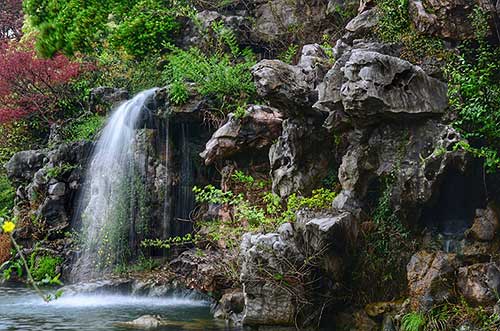 Yanshan Garden after a fine spring rain