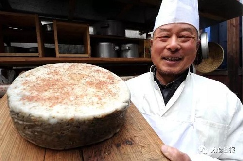 Eight-treasure glutinous rice cake: a special dim sum in Taicang