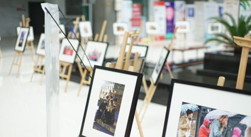 Photography show prays for peace