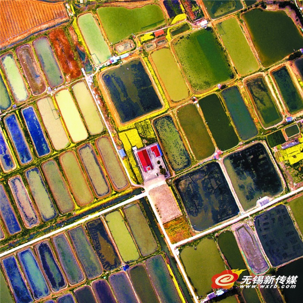 Bird's-eye view of colorful landscape in Wuxi