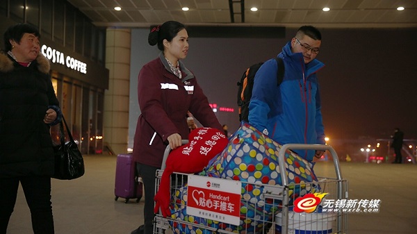 Spotlighting Wuxi's Metro attendants