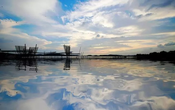 Beautiful landscapes along the track of Wuxi Marathon