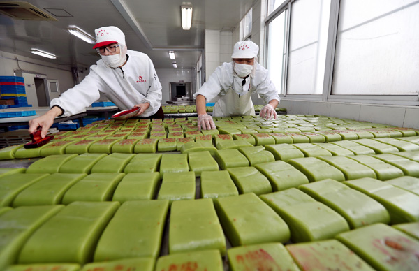 Traditional rice cakes add to festive atmosphere