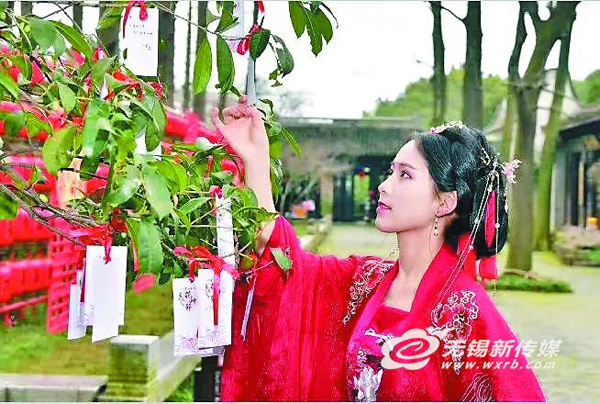 Time to enjoy flower blossoms in Wuxi