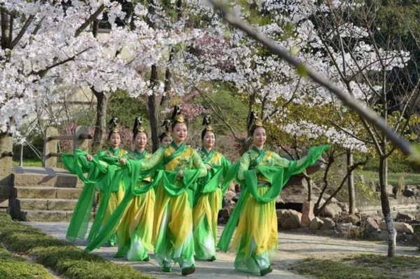 Chinese classic-themed festival opens at Wuxi Movie Base