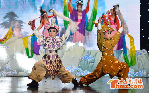 Xiju opera invitational for children held in Wuxi
