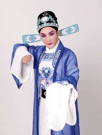 Wuxi Opera Number One Scholar Sounds the N
