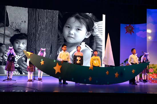 Children's voices echo through poetry in Zhangjiagang