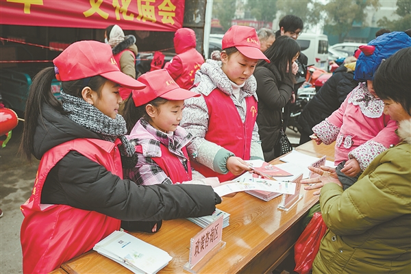 Zhangjiagang temple fair delights local residents