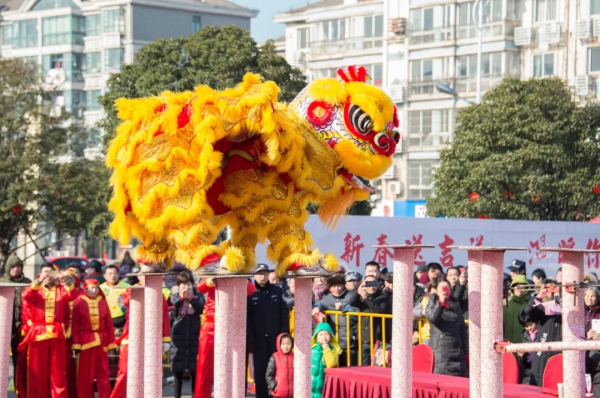 In photos: Zhangjiagang residents celebrate New Year