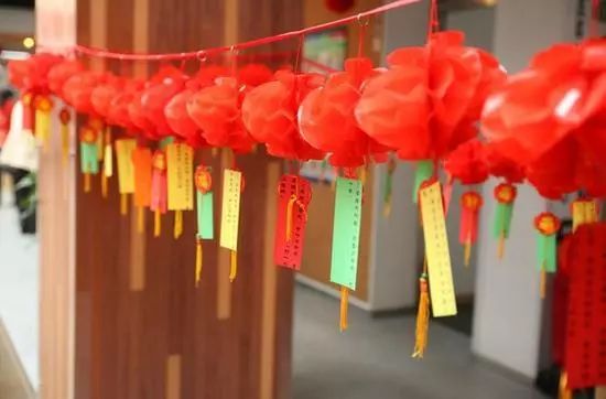 Culture activities prepared for children to celebrate Lantern Festival