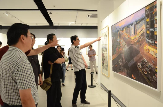 Overseas painting exhibition held for China's 70th anniversary