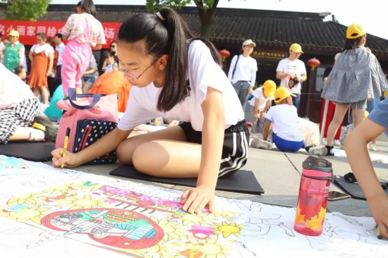 Thousands of children show off their art skills