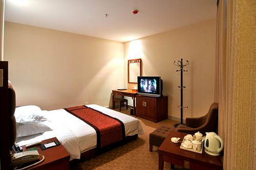 Jiujiang Benefit Hotel