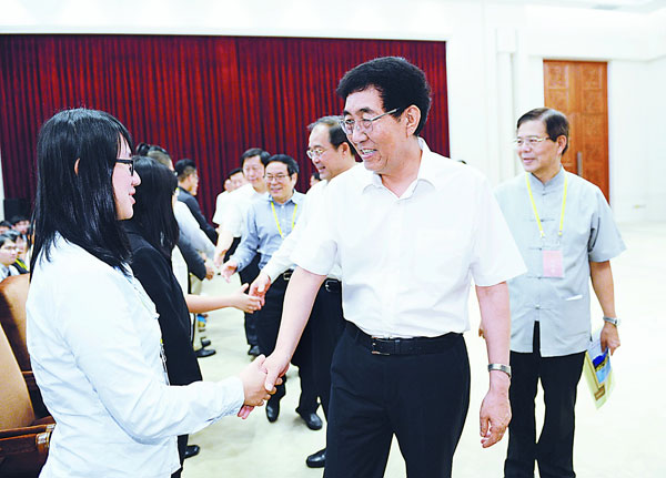 Senior NE China officials receive Taiwan youth delegation