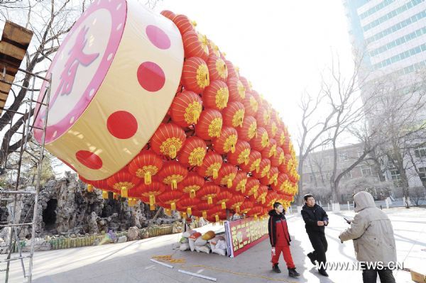 Red lanterns hung up all over China to greet New Year