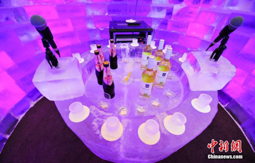 Shenyang hotel opens ice bars