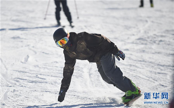 Shenyang ski resort opens to tourists