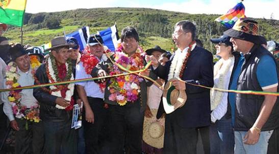 Bolivian President Attends Ceremony of Wind Farm Project