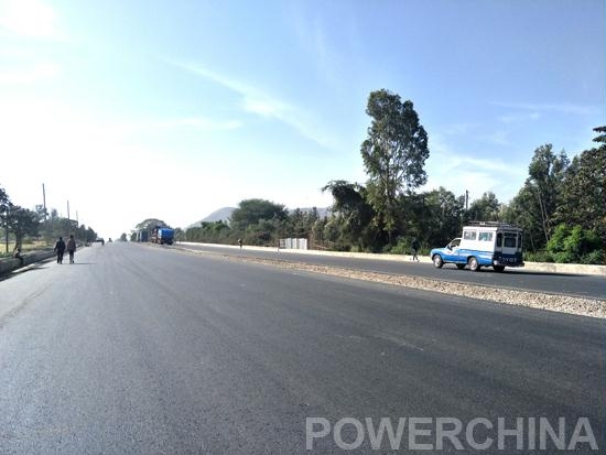 Locals rave about POWERCHINA completed road in Ethiopia