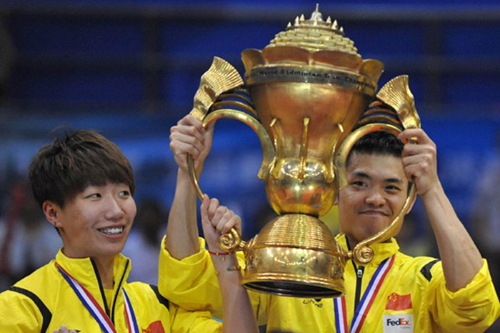 Chinese shuttlers claim 4th straight Sudirman Cup in Qingdao