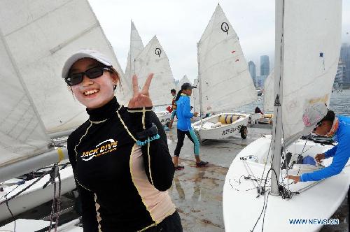 Chinese young people take sailing training in Qingdao