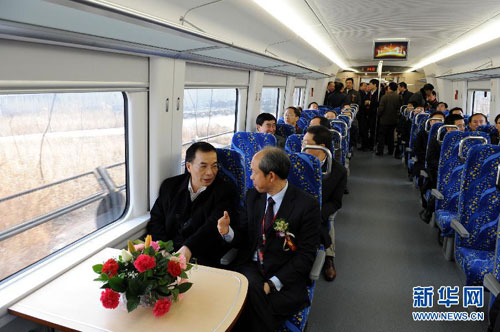 CRH6 intercity train tested in Qingdao