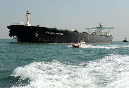 Qingdao welcomes arrival of supertanker