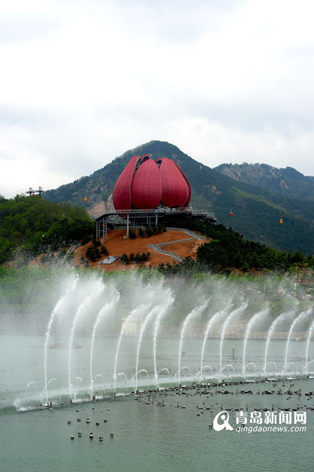 Musical fountain entertains Qingdao expo visitors