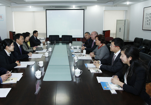 Dutch delegation visit Qingdao commerce bureau