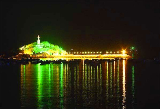 Loiter away summer evenings at Little Qingdao Island