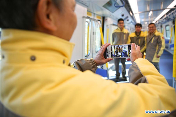 China unveils train with highest intl standard for fire safety