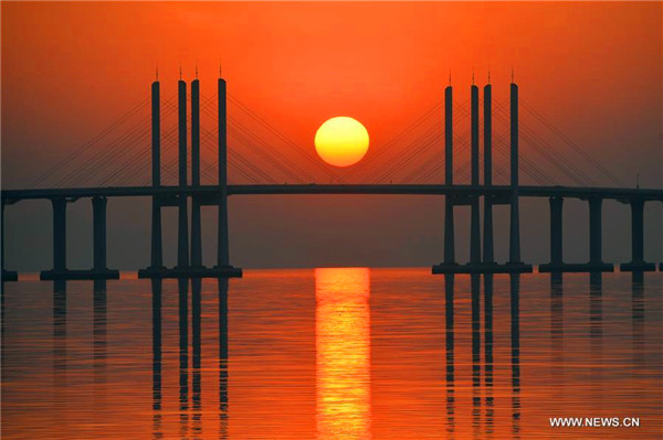 Amazing scenery of Qingdao Jiaozhou Bay Bridge in E China
