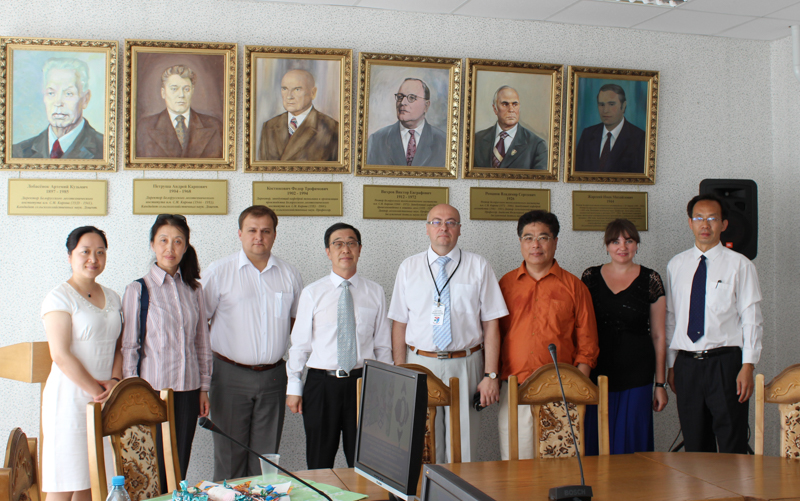 Yin Chengji visits Russia and Belarus