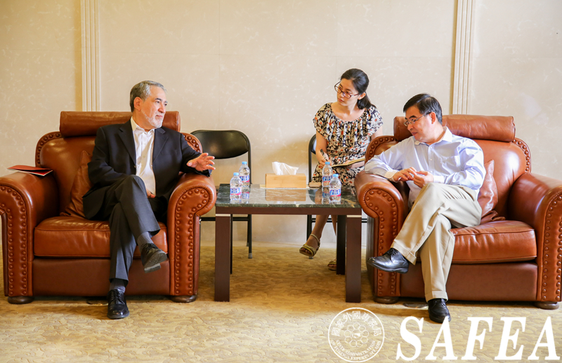 Sun Zhaohua meets with experts from Canada