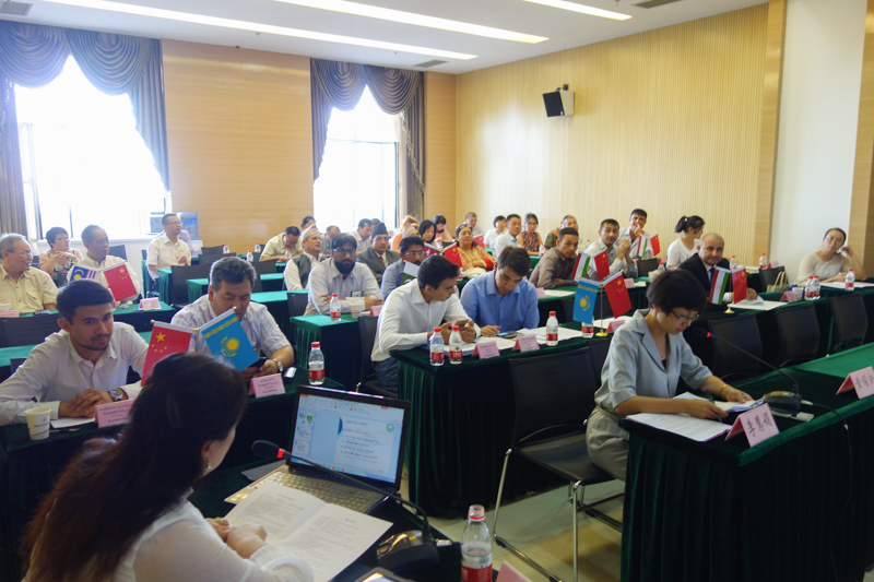Agricultural water-saving forum held in Xinjiang