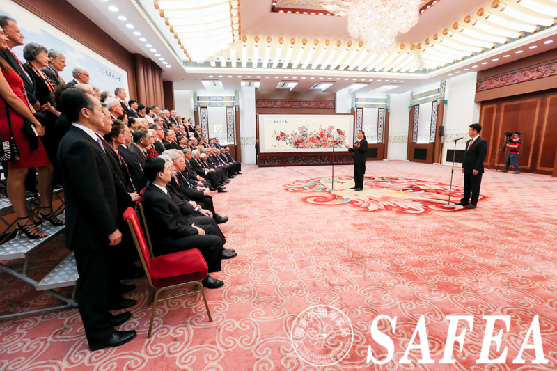 Li Keqiang meets with winners of Chinese Government Friendship Award