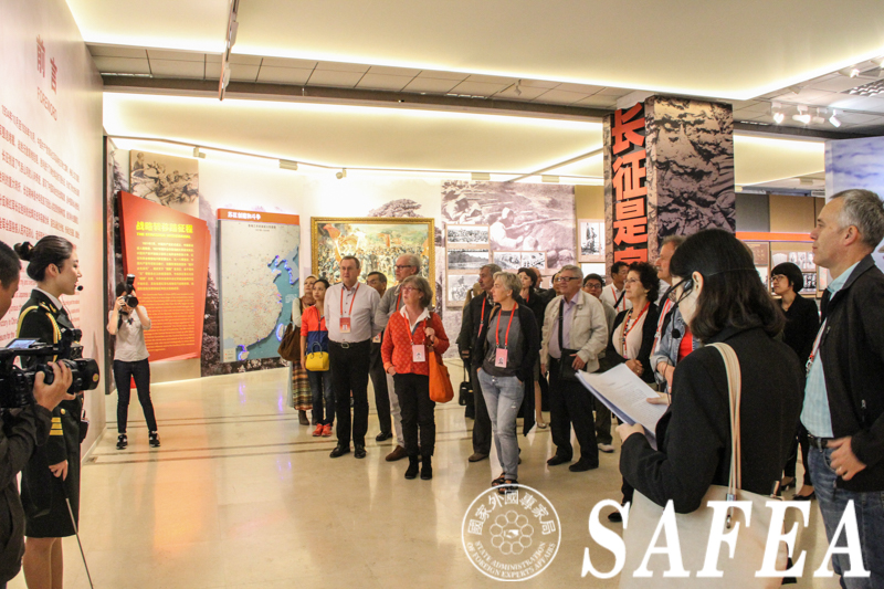 2016 Chinese Government Friendship Award winners visit Beijing museums