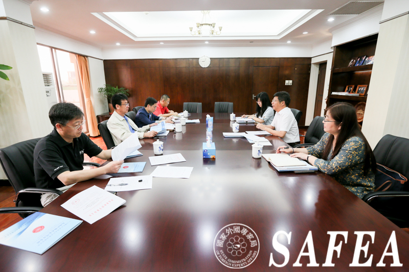 SAFEA administrator meets with Hebei officials