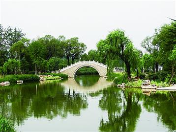 大明湖婚纱照_济南大明湖图片