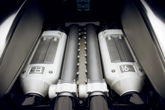 终极决斗 布加迪威航16.4VS宝马S1000RR