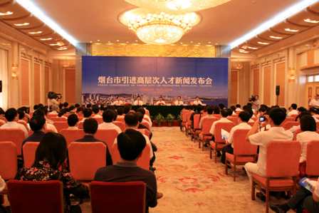 北京高端招聘_北京高级人才招聘会现场火爆 超半数是博士