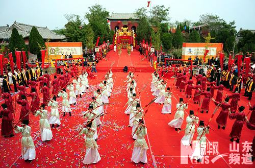 海内外1000多华人汇聚山东长岛公祭妈祖