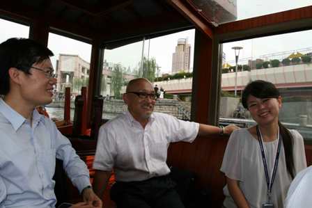 济南：乘着古船赏名泉
