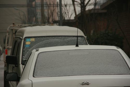 省城迎来2010第一场雪 5日气温低至-16°C