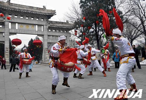 山东济南多彩山会贺新春