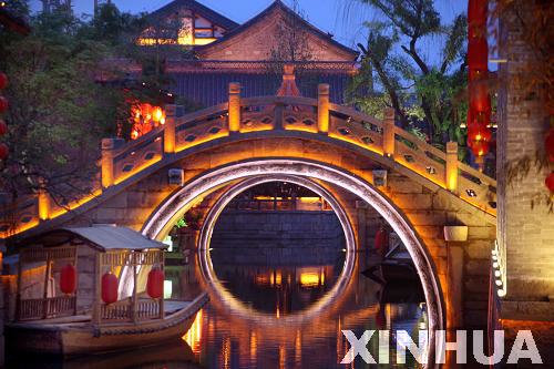 “运河古城”台儿庄夜景美如画