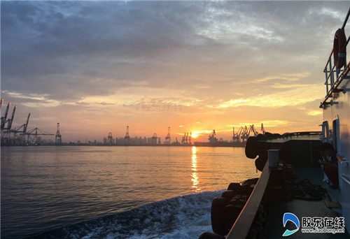 Beautiful sunset at the Port of Yantai