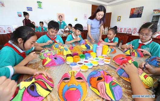 20 extra curriculums for students opened at E China's school